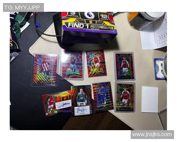 限量发售帕尼尼欧冠球星卡收藏盒精选版 精美卡片集结必备珍藏神器